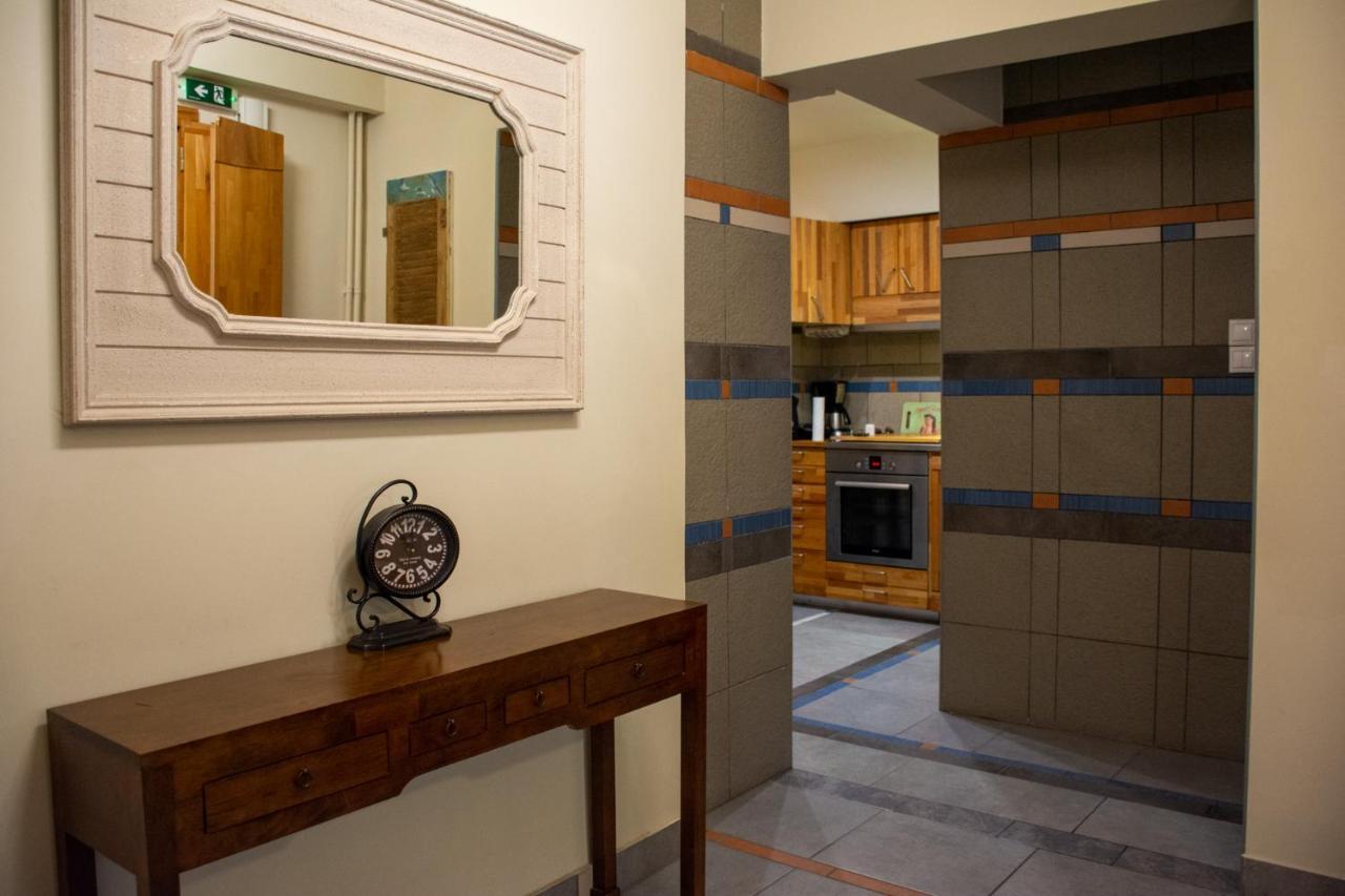 Handcrafted Unique Flat, 200M From The Acropolis Ateny Zewnętrze zdjęcie